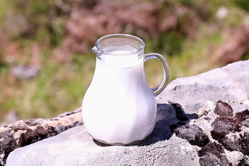 πρωτοσέλιδο - Γάλα + Φως = Δυσάρεστο flavor + Μείωση θρεπτικής αξίας