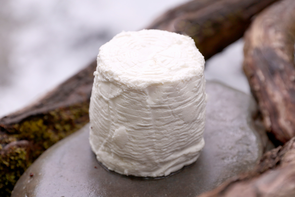 πρωτοσέλιδο - Ανθότυρος με... λίγα λόγια