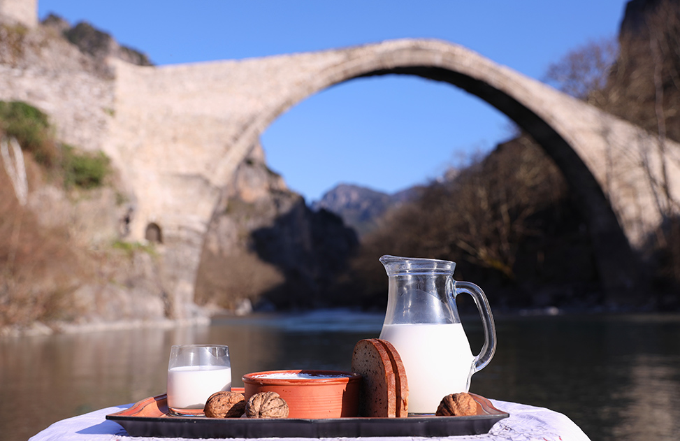 πρωτοσέλιδο - Ζυμωμένα Γαλακτοκομικά Προϊόντα? Extra super foods στην υπηρεσία του ανθρώπου!
