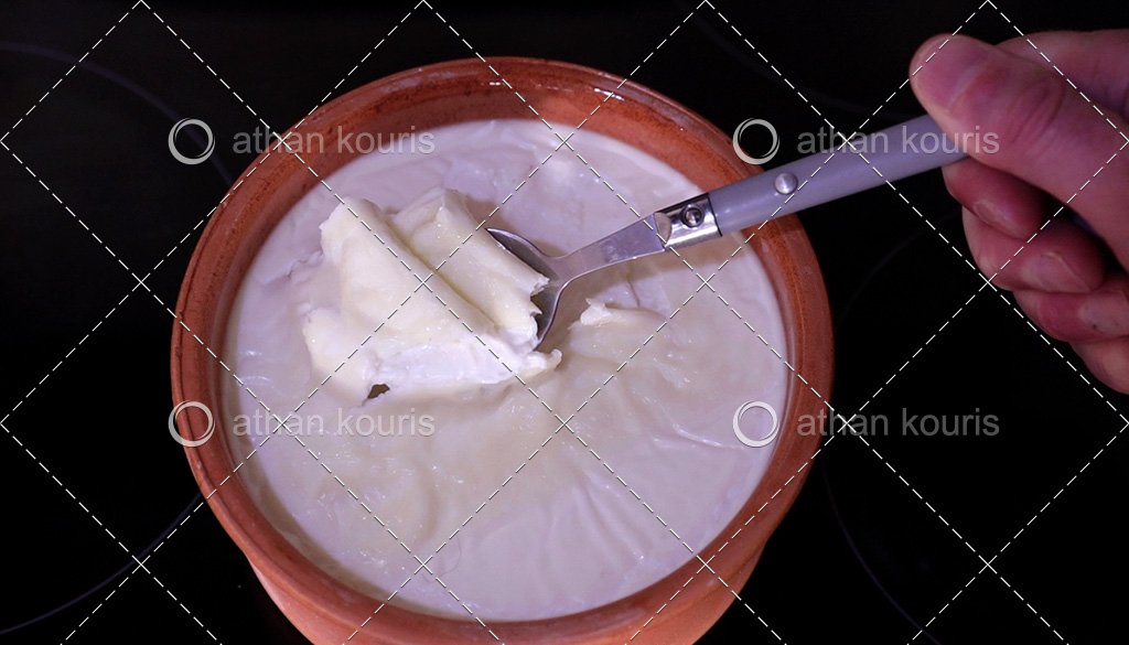 πρωτοσέλιδο - Φτιάχνω σπιτικό γιαούρτι με πέτσα – Να η καλύτερη συνταγή για παραδοσιακό γιαούρτι με τσίπα